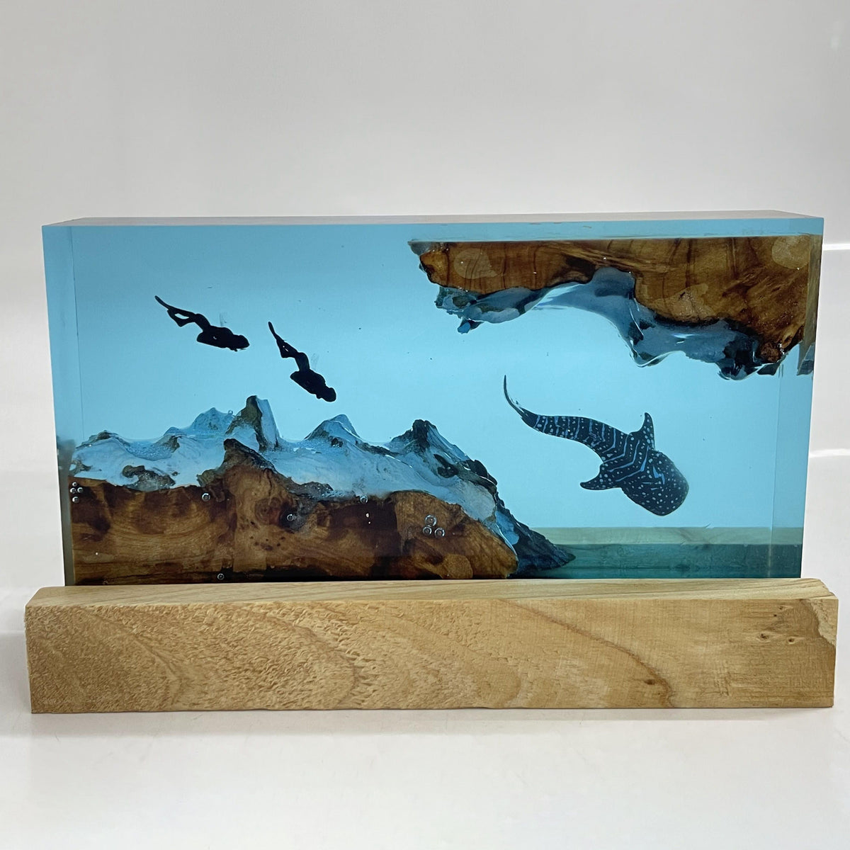 Whale Resin Bedside Lamp