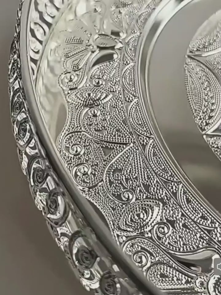 Flower-Shaped Metal Decorative Fruit Bowl and Service Plate